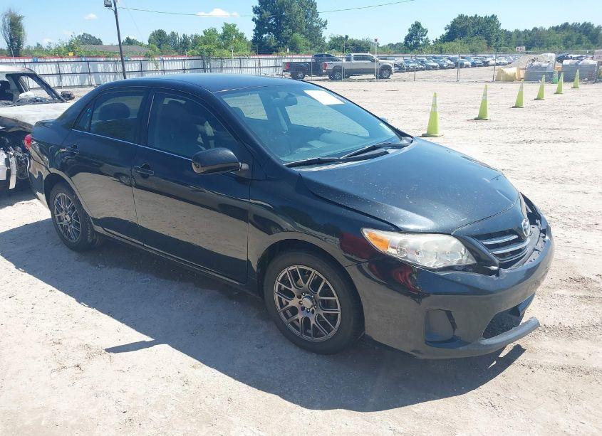 2013 Toyota Corolla LE (VIN 5YFBU4EE5DP174537) main photo
