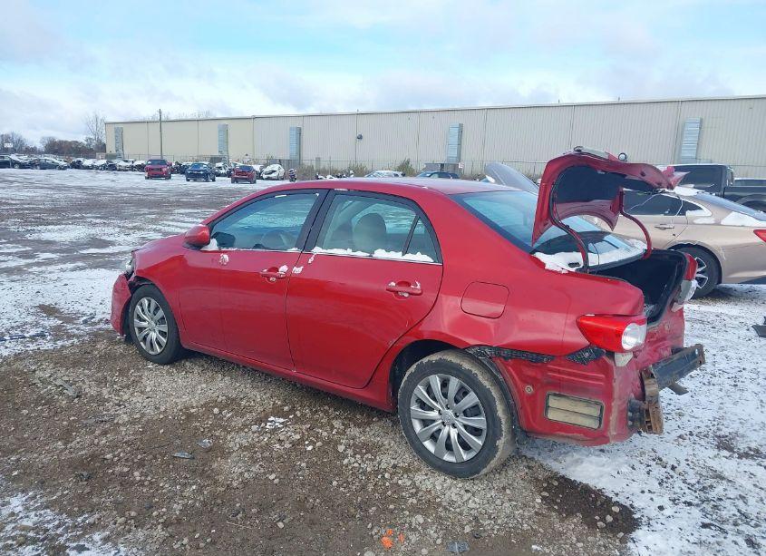 Photo 3 of 2013 Toyota Corolla LE (VIN 5YFBU4EE5DP175901)