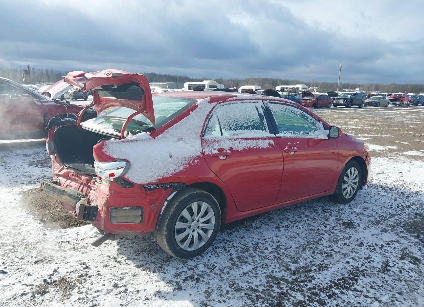 Photo 4 of 2013 Toyota Corolla LE (VIN 5YFBU4EE5DP175901)