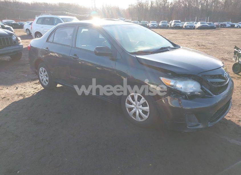 2013 Toyota Corolla L (VIN 5YFBU4EE5DP175980) main photo
