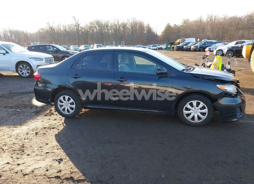 Photo 13 of 2013 Toyota Corolla L (VIN 5YFBU4EE5DP175980)