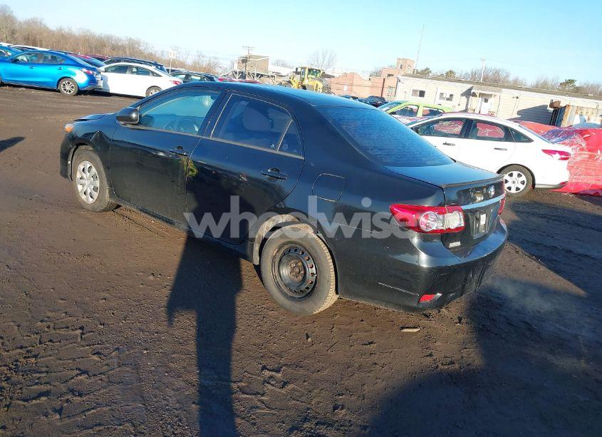 Photo 3 of 2013 Toyota Corolla L (VIN 5YFBU4EE5DP175980)