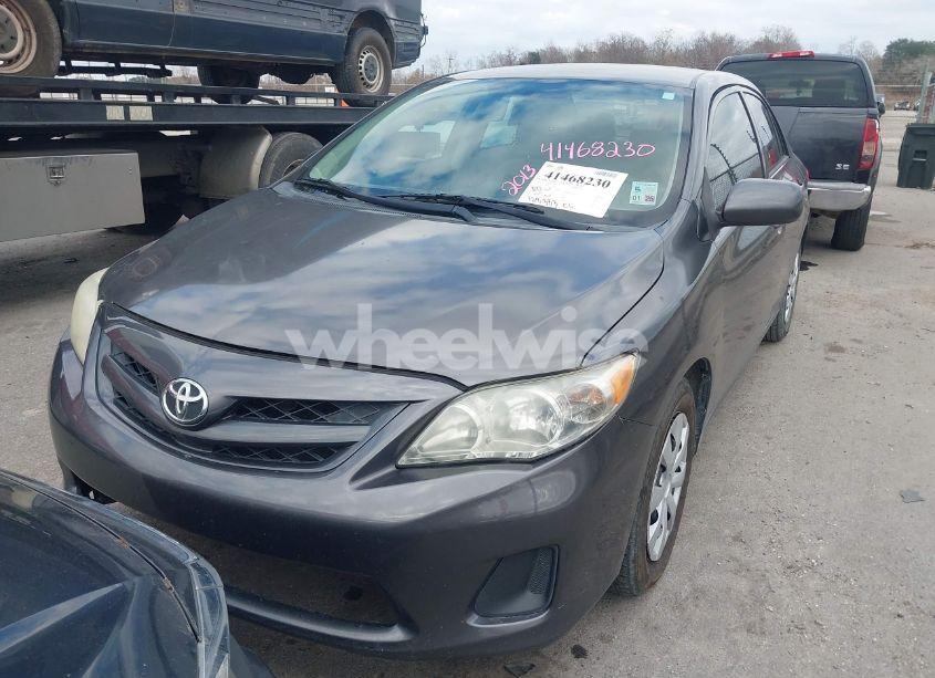 Photo 6 of 2013 Toyota Corolla L (VIN 5YFBU4EE5DP179642)