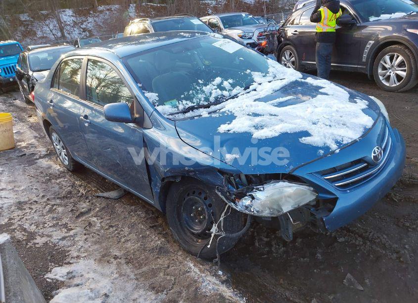 2013 Toyota Corolla LE (VIN 5YFBU4EE5DP186798) main photo