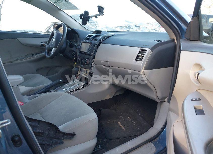 Photo 5 of 2013 Toyota Corolla LE (VIN 5YFBU4EE5DP186798)