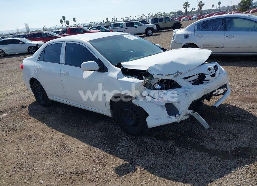 2013 Toyota Corolla L (VIN 5YFBU4EE5DP190527) main photo