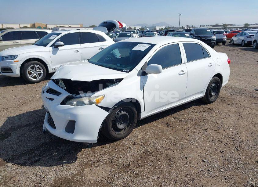 Photo 2 of 2013 Toyota Corolla L (VIN 5YFBU4EE5DP190527)