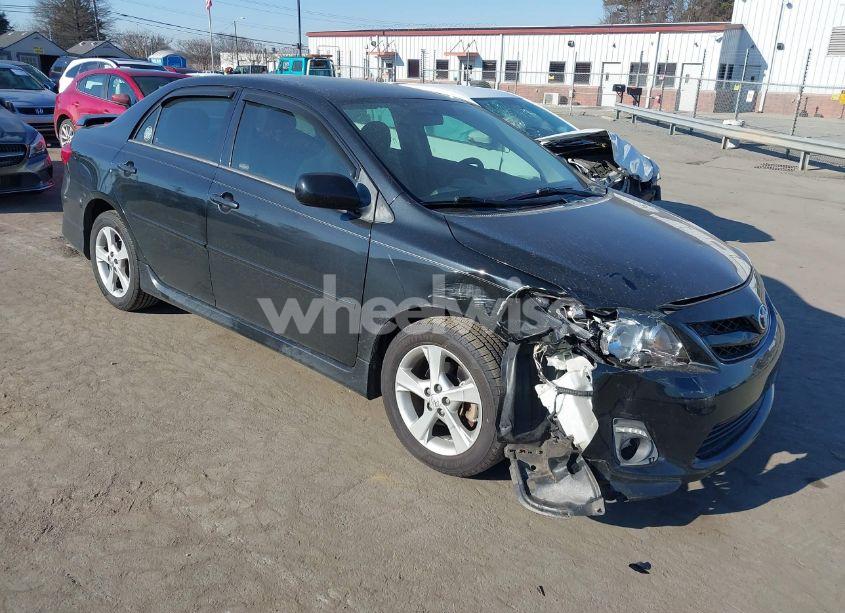 2013 Toyota Corolla S (VIN 5YFBU4EE5DP197929) main photo