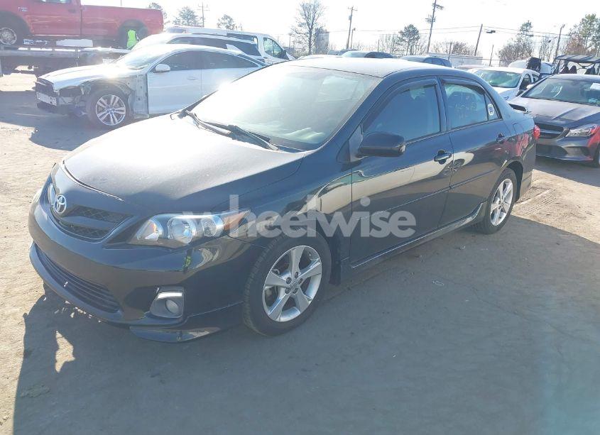 Photo 2 of 2013 Toyota Corolla S (VIN 5YFBU4EE5DP197929)