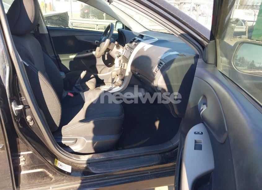 Photo 5 of 2013 Toyota Corolla S (VIN 5YFBU4EE5DP197929)