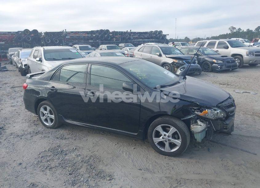 Photo 13 of 2013 Toyota Corolla S (VIN 5YFBU4EE5DP199406)