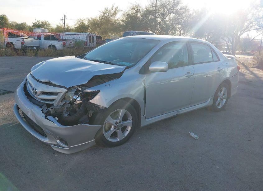 Photo 2 of 2013 Toyota Corolla S (VIN 5YFBU4EE5DP199552)