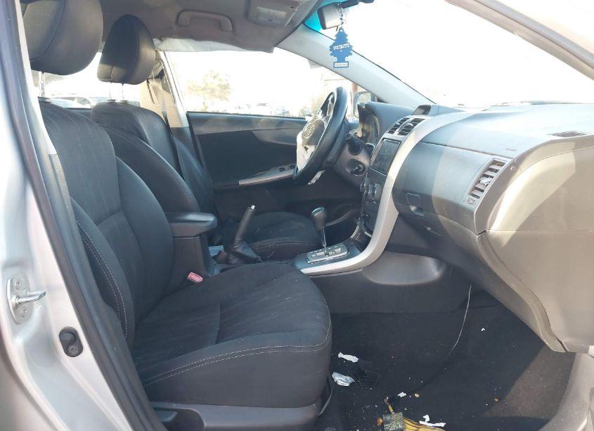 Photo 5 of 2013 Toyota Corolla S (VIN 5YFBU4EE5DP199552)