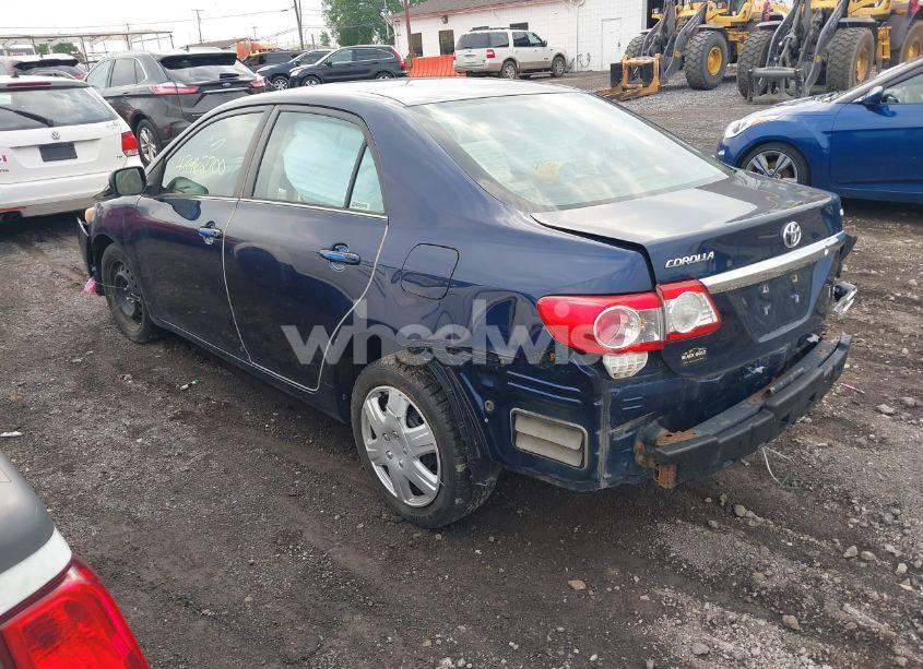 Photo 3 of 2013 Toyota Corolla LE (VIN 5YFBU4EE5DP206094)