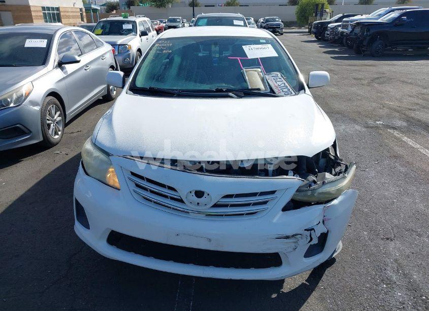 Photo 12 of 2013 Toyota Corolla LE (VIN 5YFBU4EE5DP211179)