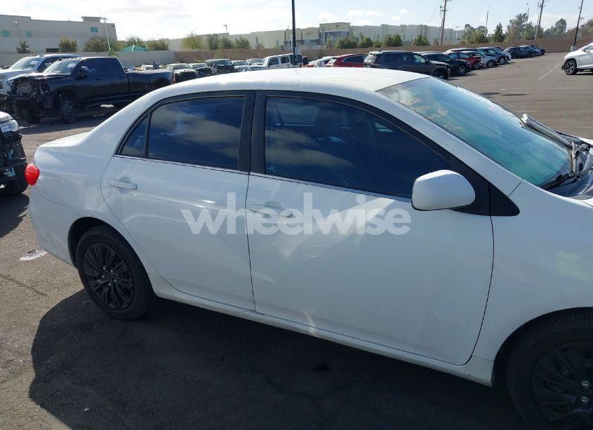 Photo 13 of 2013 Toyota Corolla LE (VIN 5YFBU4EE5DP211179)