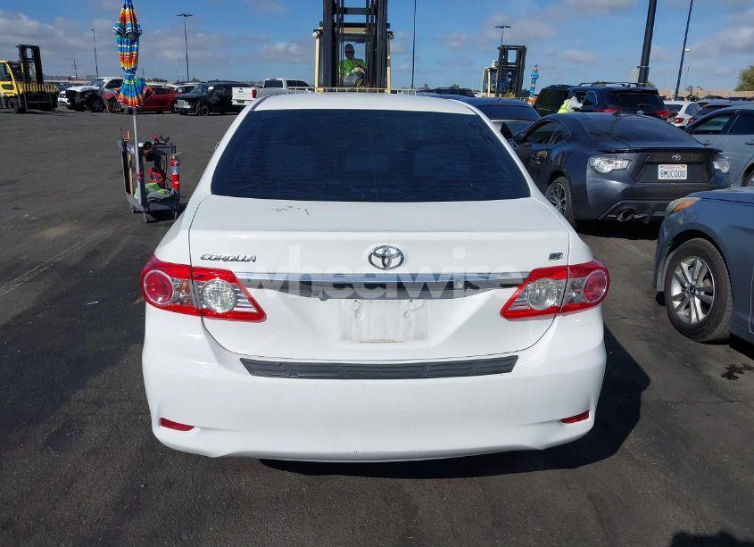 Photo 16 of 2013 Toyota Corolla LE (VIN 5YFBU4EE5DP211179)