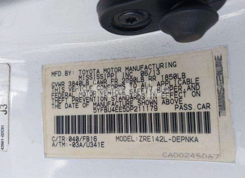 Photo 9 of 2013 Toyota Corolla LE (VIN 5YFBU4EE5DP211179)