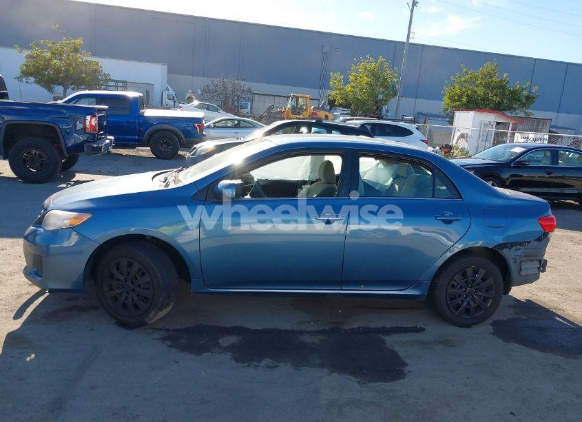 Photo 13 of 2013 Toyota Corolla LE (VIN 5YFBU4EE5DP212364)