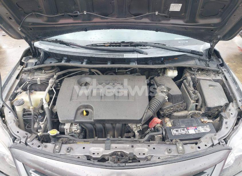 Photo 10 of 2013 Toyota Corolla LE (VIN 5YFBU4EE5DP224028)