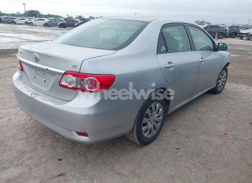 Photo 4 of 2013 Toyota Corolla LE (VIN 5YFBU4EE5DP225034)
