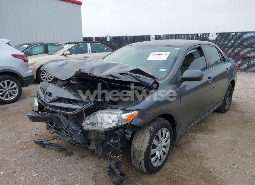Photo 2 of 2012 Toyota Corolla LE (VIN 5YFBU4EE6CP003407)