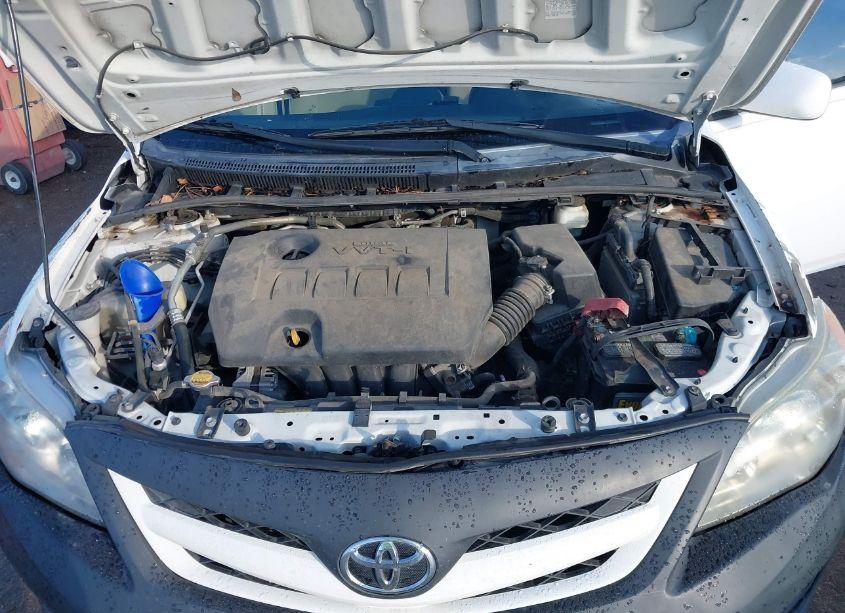Photo 10 of 2012 Toyota Corolla LE (VIN 5YFBU4EE6CP011653)
