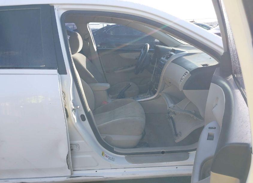 Photo 5 of 2012 Toyota Corolla LE (VIN 5YFBU4EE6CP011653)