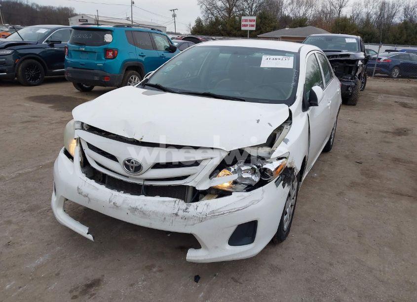 Photo 2 of 2012 Toyota Corolla L (VIN 5YFBU4EE6CP032146)