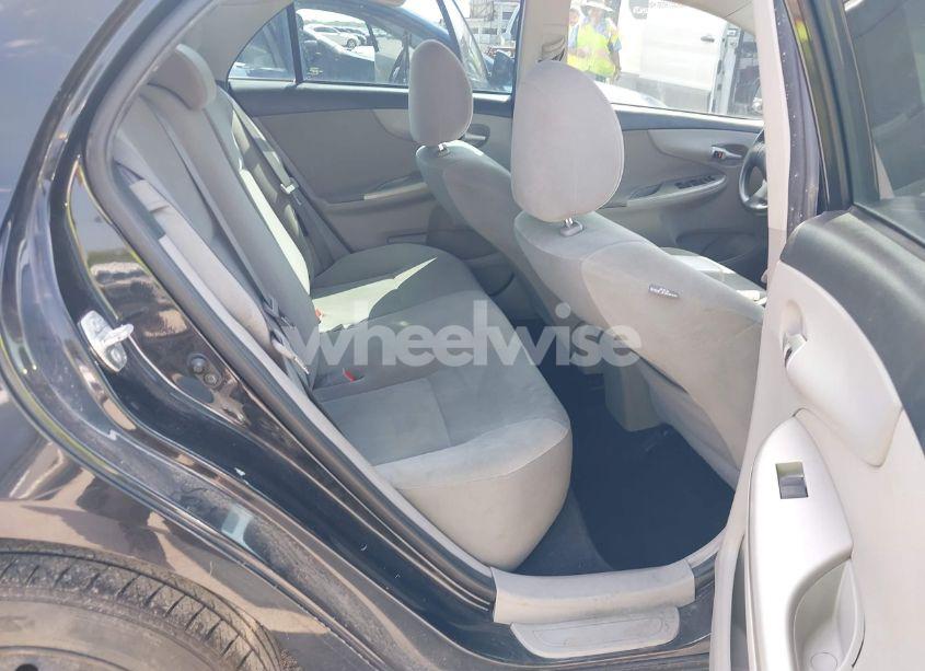 Photo 8 of 2012 Toyota Corolla LE (VIN 5YFBU4EE6CP051215)