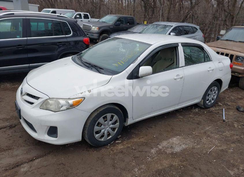 Photo 2 of 2012 Toyota Corolla L (VIN 5YFBU4EE6CP052140)