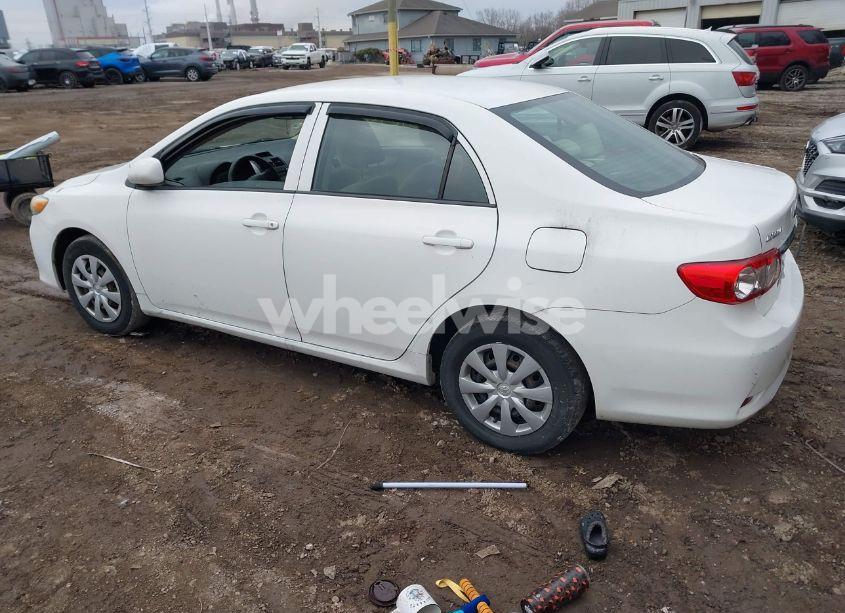 Photo 3 of 2012 Toyota Corolla L (VIN 5YFBU4EE6CP052140)