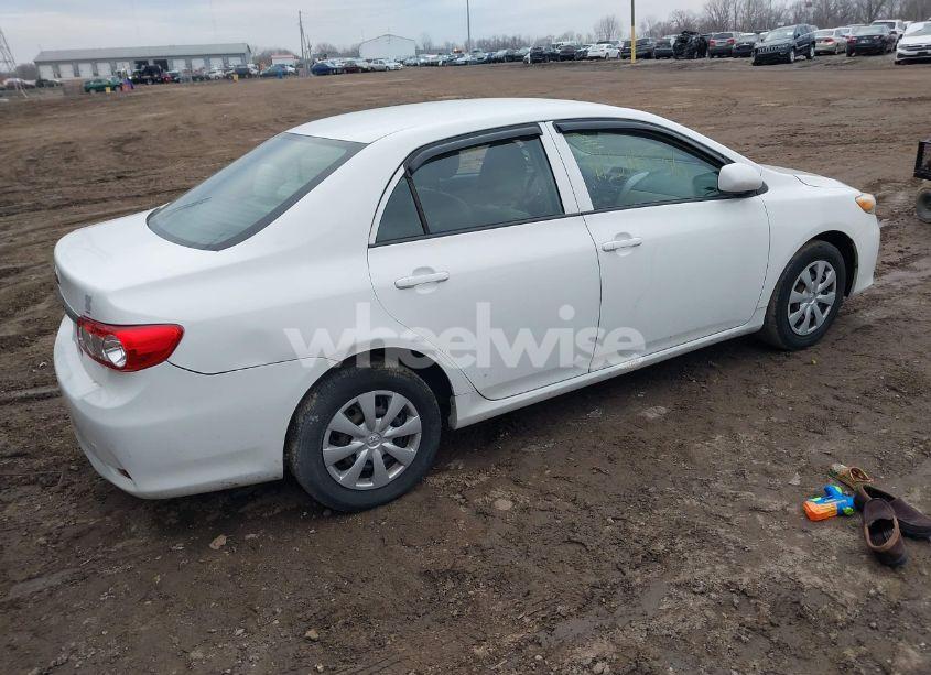 Photo 4 of 2012 Toyota Corolla L (VIN 5YFBU4EE6CP052140)