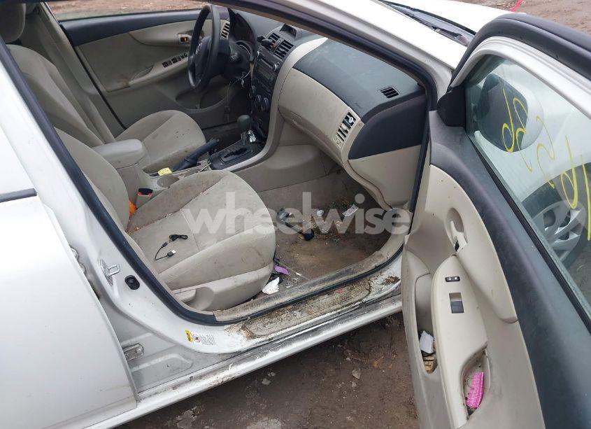 Photo 5 of 2012 Toyota Corolla L (VIN 5YFBU4EE6CP052140)