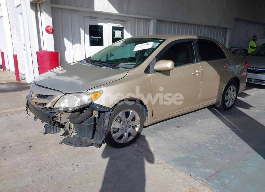 Photo 2 of 2012 Toyota Corolla LE (VIN 5YFBU4EE6CP057936)