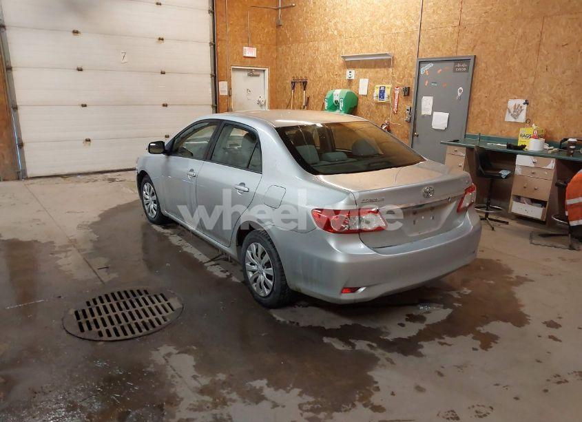 Photo 3 of 2012 Toyota Corolla LE (VIN 5YFBU4EE6CP059864)
