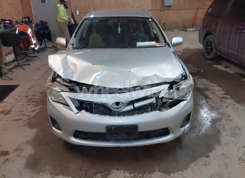 Photo 6 of 2012 Toyota Corolla LE (VIN 5YFBU4EE6CP059864)
