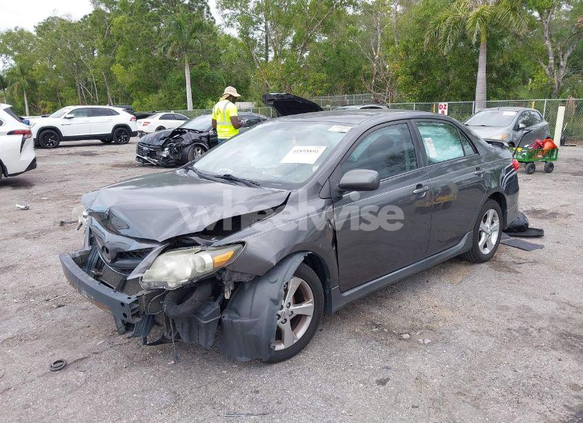 Photo 2 of 2012 Toyota Corolla S (VIN 5YFBU4EE6CP060318)