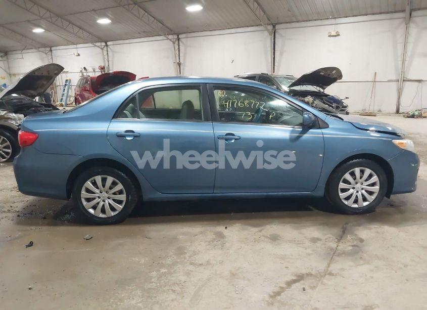 Photo 13 of 2013 Toyota Corolla LE (VIN 5YFBU4EE6DP074463)