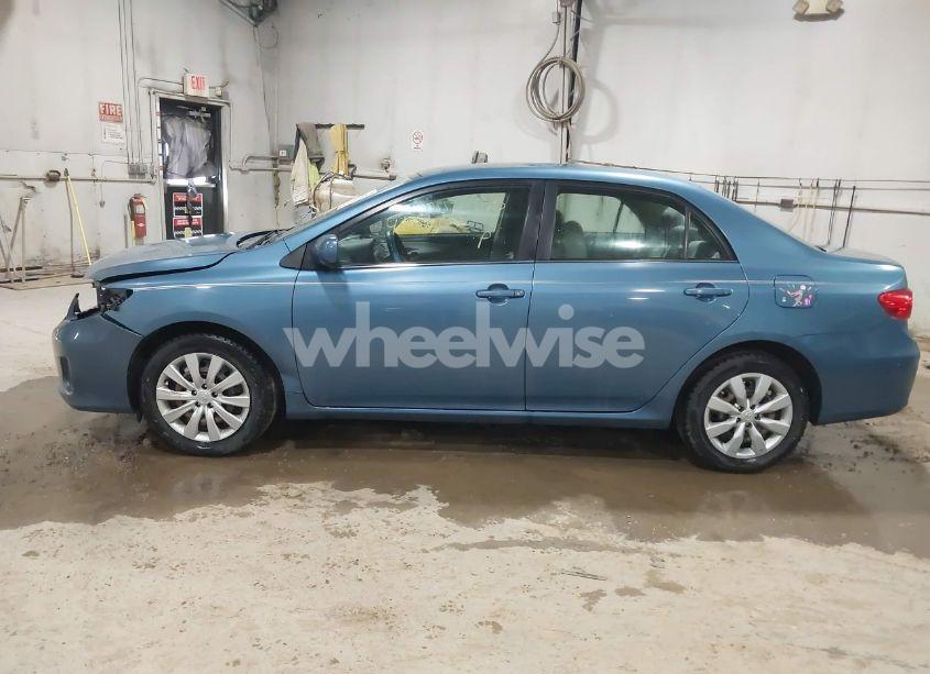 Photo 14 of 2013 Toyota Corolla LE (VIN 5YFBU4EE6DP074463)