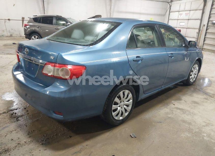 Photo 4 of 2013 Toyota Corolla LE (VIN 5YFBU4EE6DP074463)