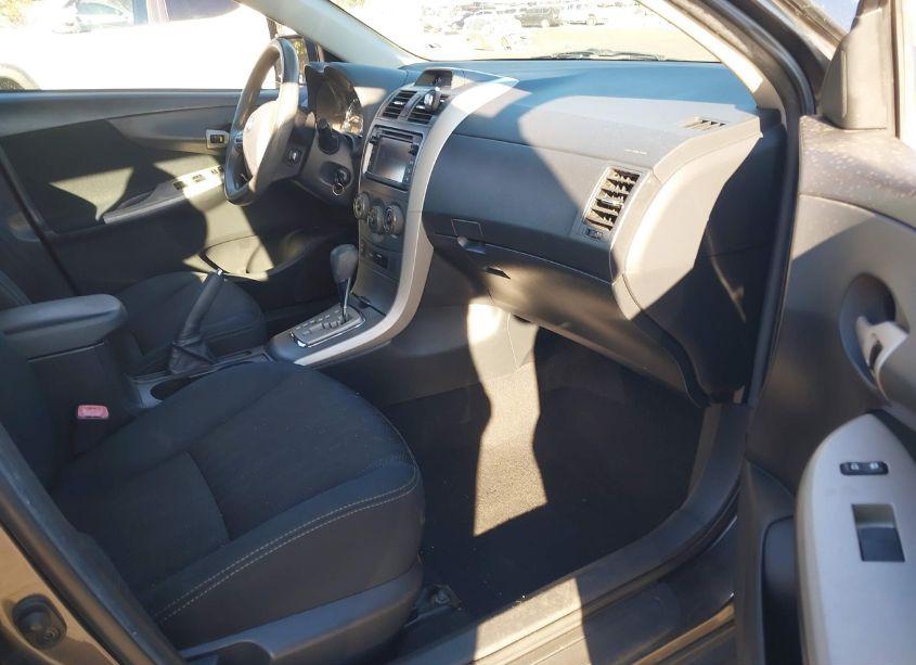 Photo 5 of 2013 Toyota Corolla S/LE (VIN 5YFBU4EE6DP078285)