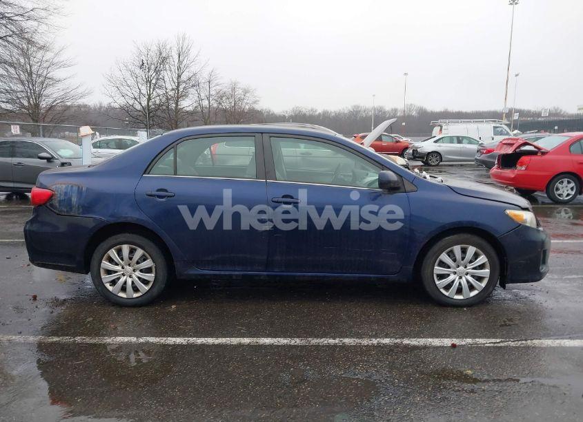 Photo 13 of 2013 Toyota Corolla LE (VIN 5YFBU4EE6DP084751)