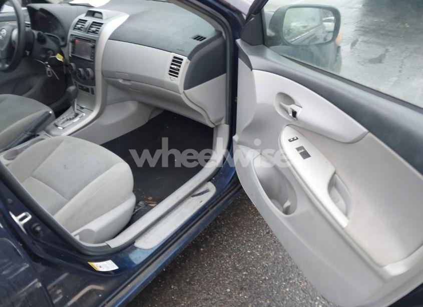 Photo 5 of 2013 Toyota Corolla LE (VIN 5YFBU4EE6DP084751)