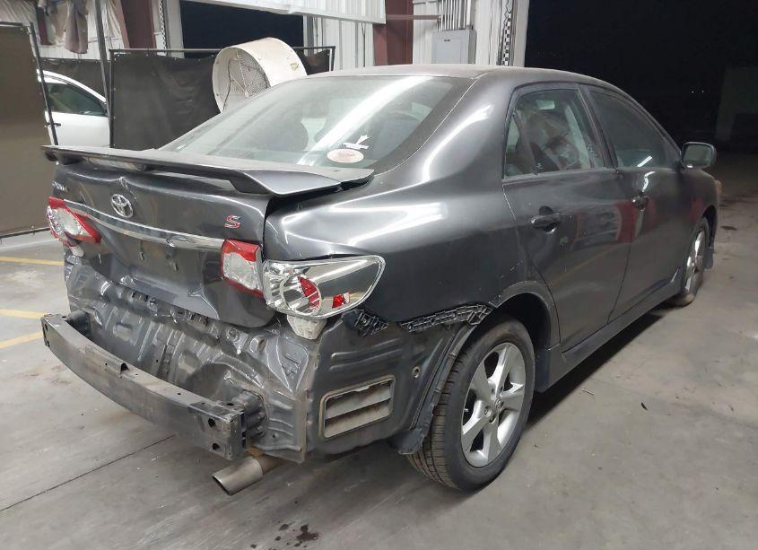 Photo 4 of 2013 Toyota Corolla S (VIN 5YFBU4EE6DP094583)