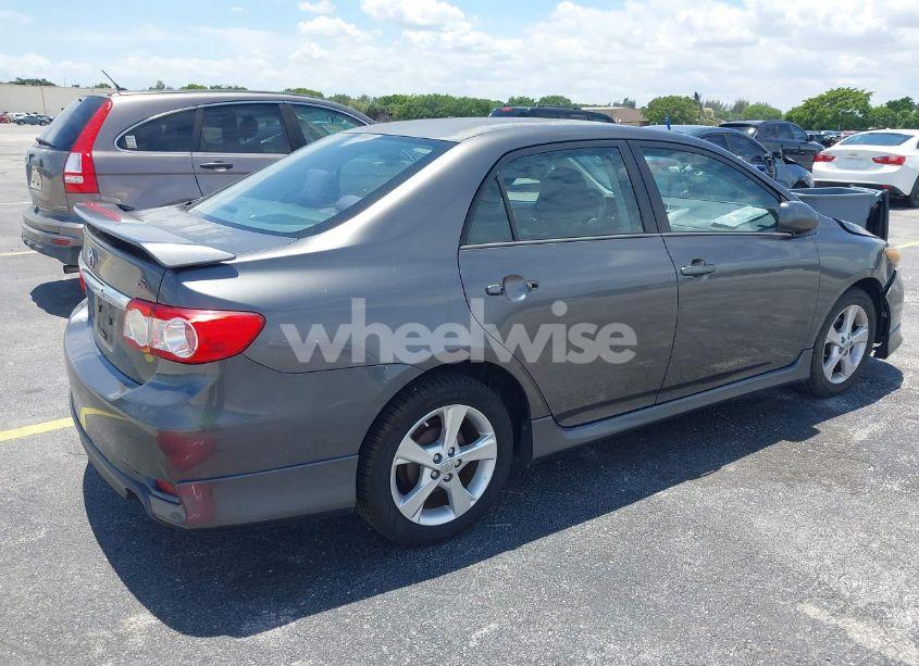 Photo 4 of 2013 Toyota Corolla S (VIN 5YFBU4EE6DP096494)