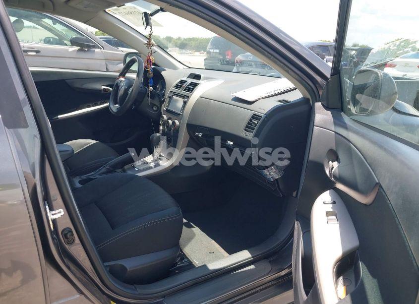 Photo 5 of 2013 Toyota Corolla S (VIN 5YFBU4EE6DP096494)