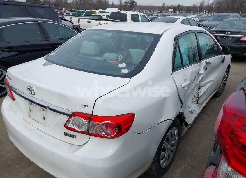 Photo 4 of 2013 Toyota Corolla LE (VIN 5YFBU4EE6DP101760)