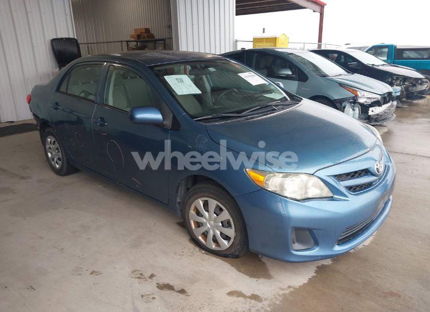 2013 Toyota Corolla L (VIN 5YFBU4EE6DP102309) main photo