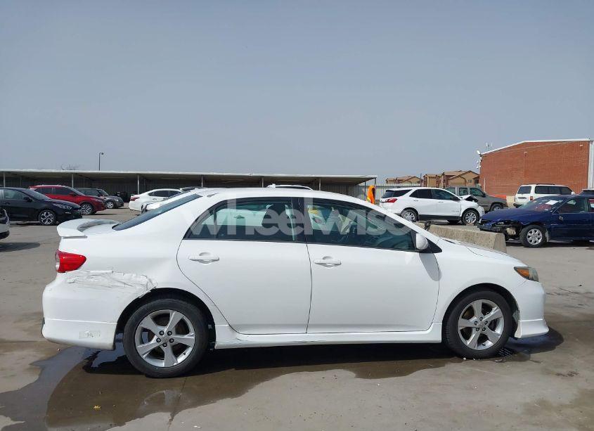 Photo 13 of 2013 Toyota Corolla S (VIN 5YFBU4EE6DP115674)